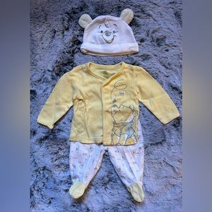 EUC Disney 0-3m Winnie the Pooh matching three piece set cotton